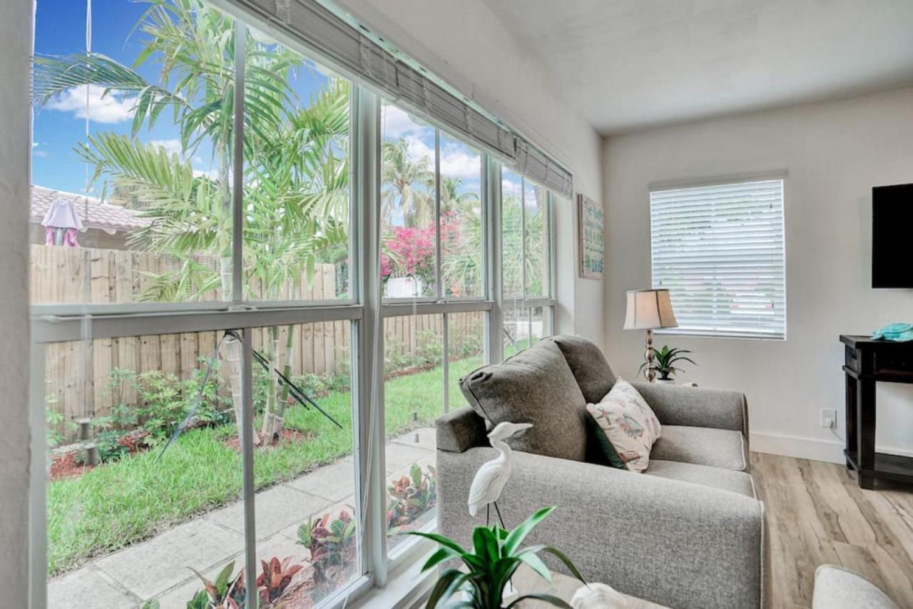 Full Beach Chalet One Block From The Beach Pompano Beach Exterior photo